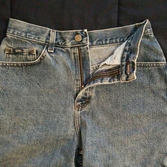 VINTAGE Lee Denim Jeans Shorts high waist Womens Size 8 - Picture 2 of 3